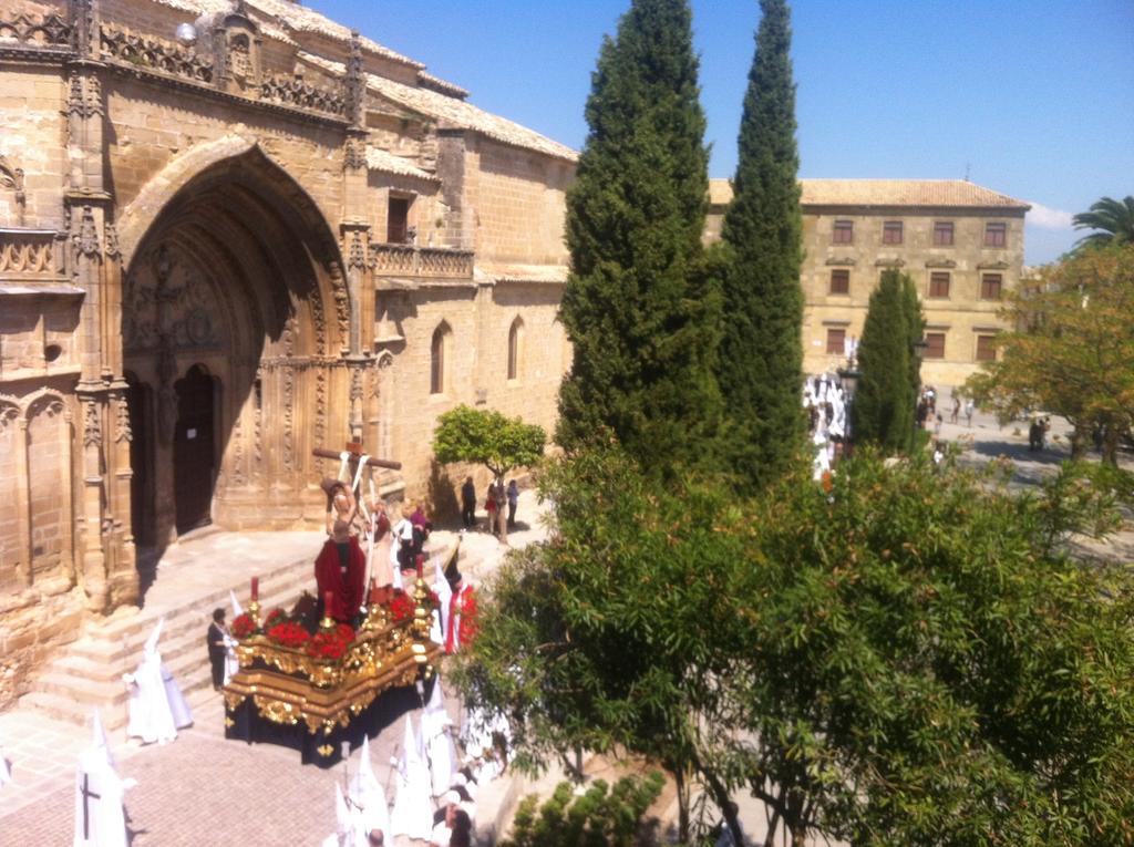 Apartamentos Sol De Mayo Úbeda Dış mekan fotoğraf
