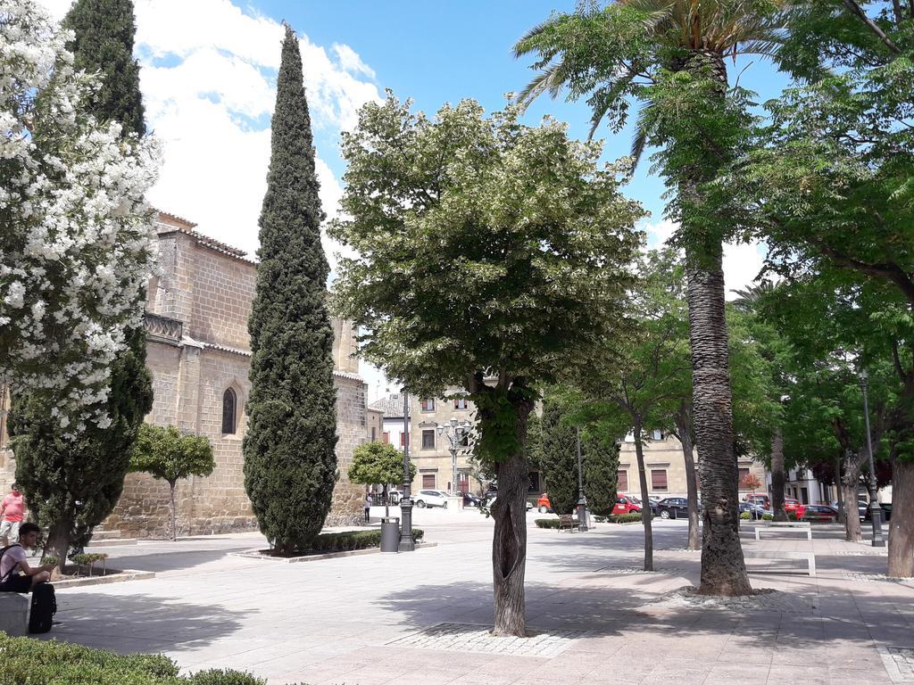 Apartamentos Sol De Mayo Úbeda Dış mekan fotoğraf