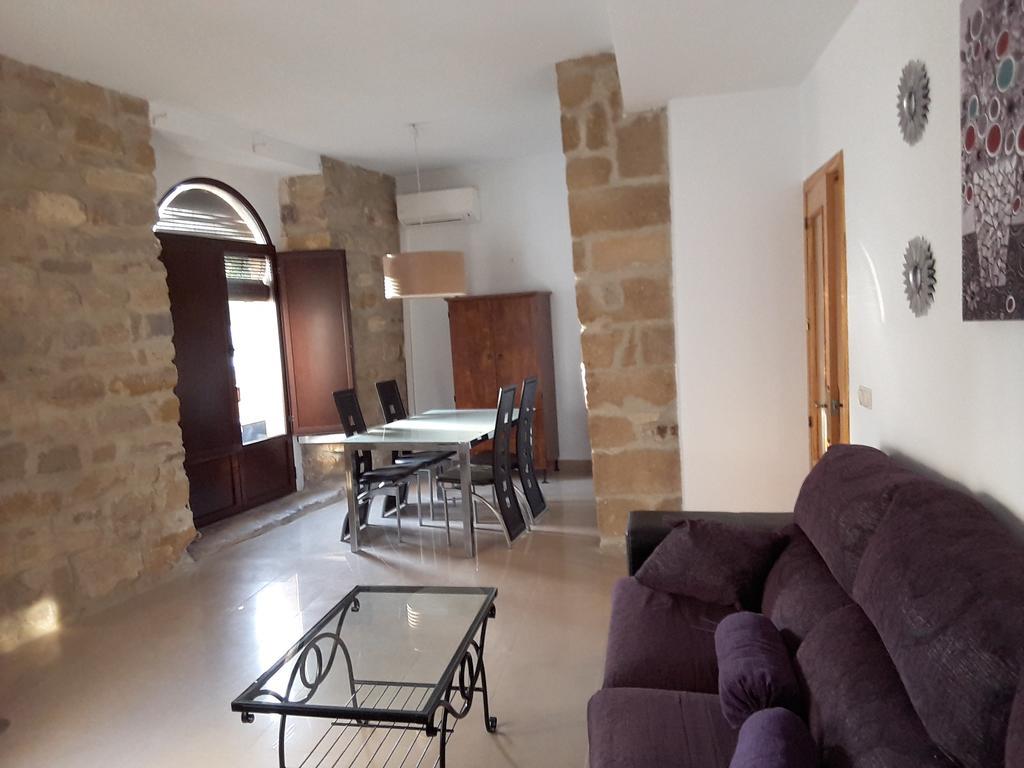 Apartamentos Sol De Mayo Úbeda Dış mekan fotoğraf