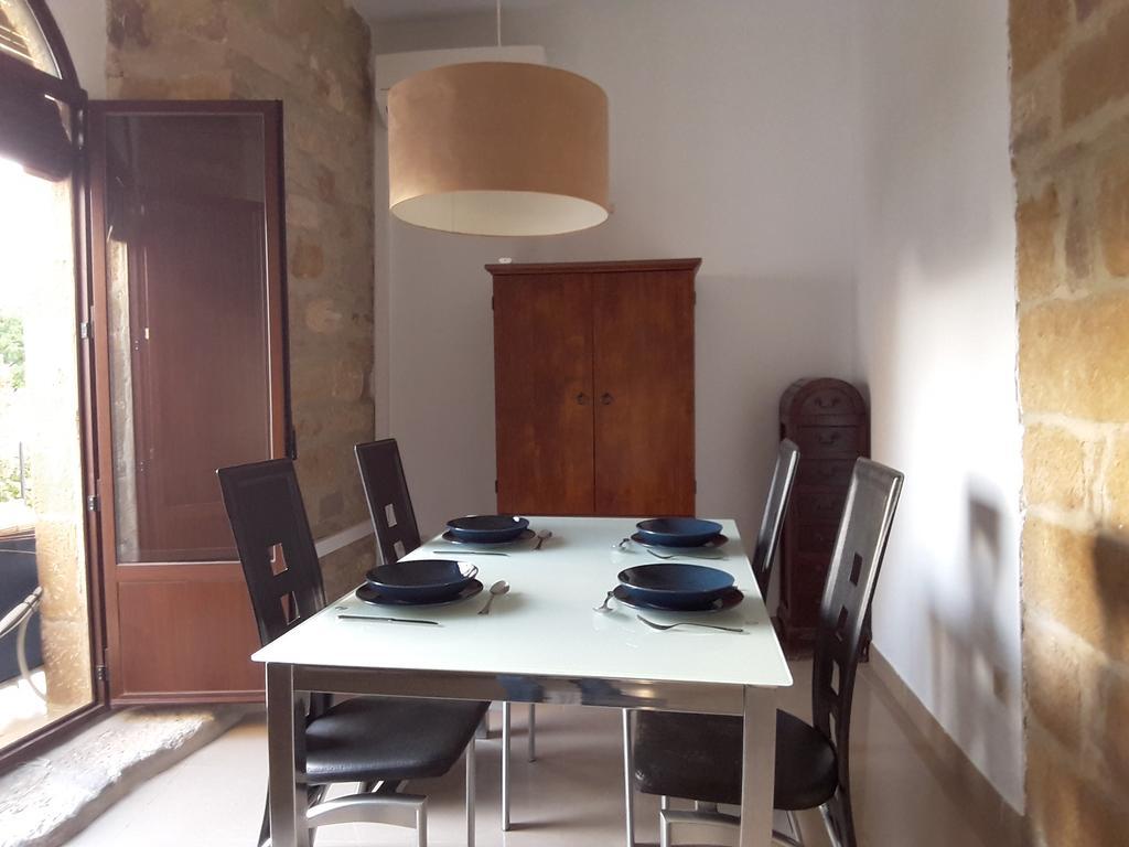Apartamentos Sol De Mayo Úbeda Dış mekan fotoğraf